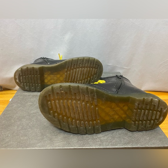 Doc Martens 1460 patent leather Black Boots punk goth grunge combat boots kids 4 - Picture 4 of 5